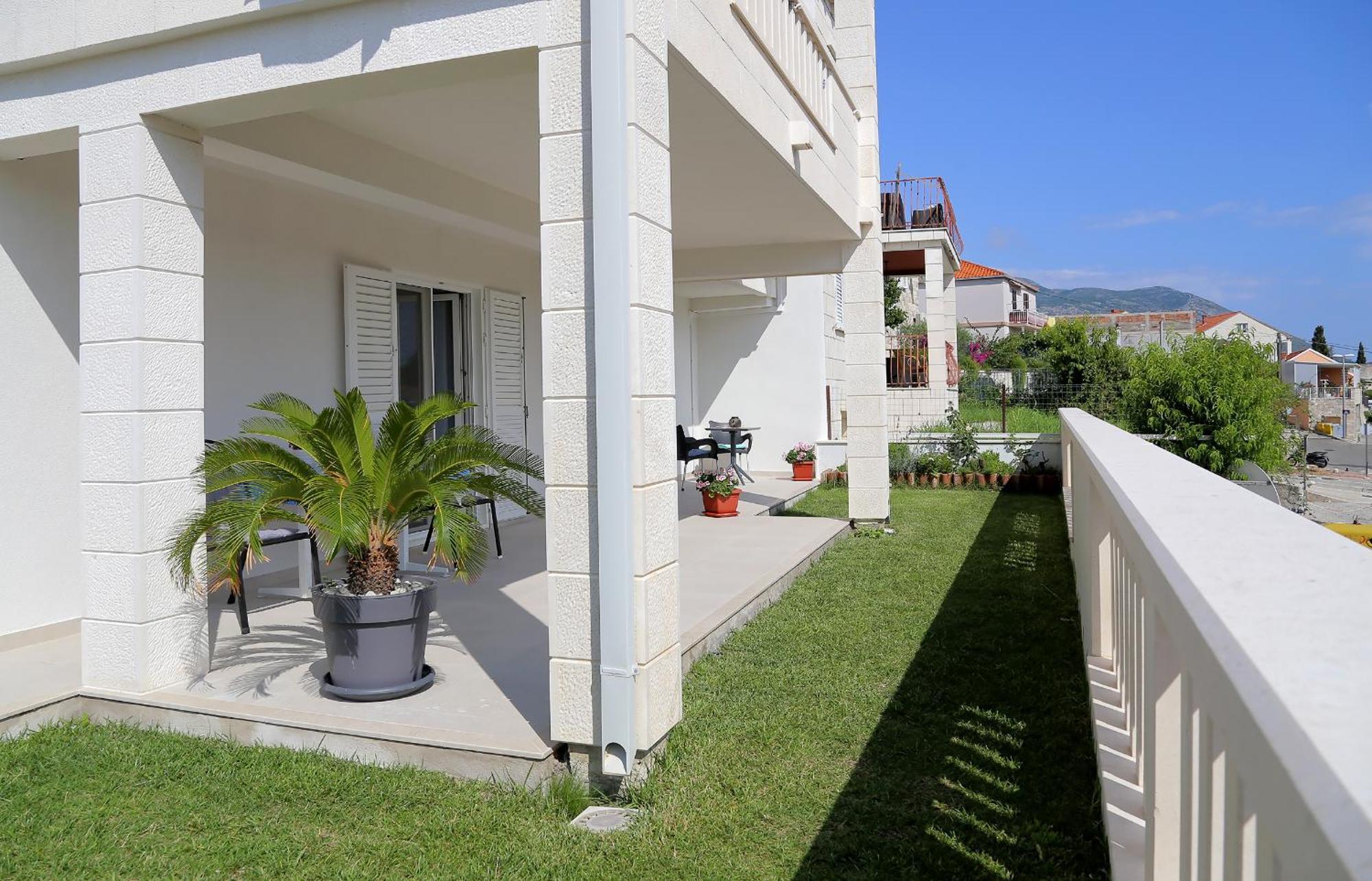 Apartmani Krmek มลินี ภายนอก รูปภาพ